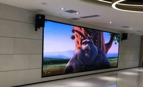 led顯示屏廠家：室內(nèi)全彩屏有哪些優(yōu)點？