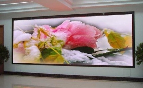 成都led顯示屏廠(chǎng)家：選購(gòu)led顯示屏需注意哪些事項(xiàng)？