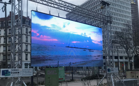 全彩 LED 屏緣何成為戶外廣告 &ldquo;新寵&rdquo;